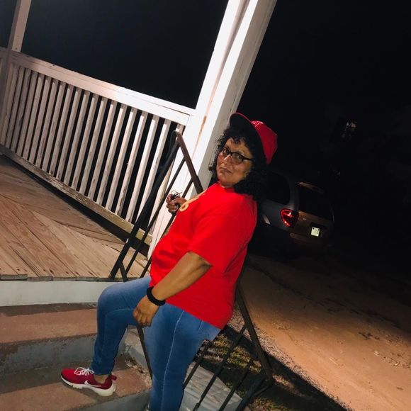 Meet your Posher, Ericka - Picture 1 of 1